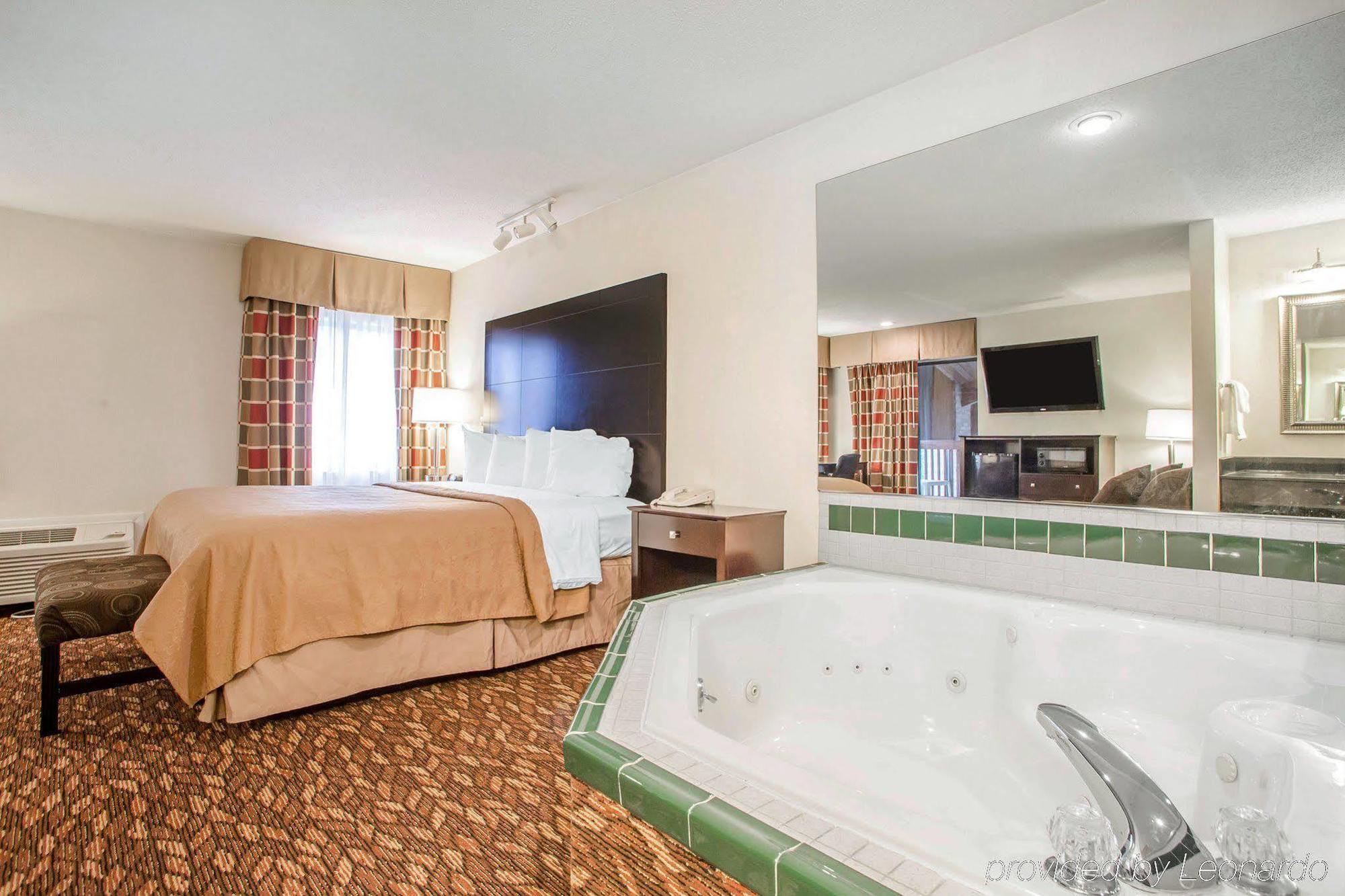 Quality Inn Villa Nova Exteriér fotografie